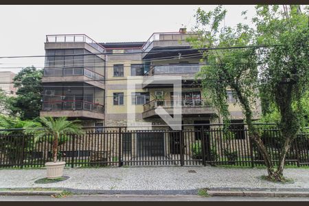 Apartamento à venda com 138m², 3 quartos e 2 vagasFachada