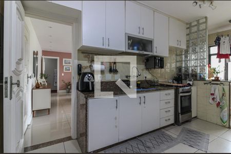 Apartamento à venda com 138m², 3 quartos e 2 vagasCozinha