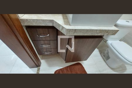 Casa à venda com 275m², 4 quartos e 2 vagasLavabo