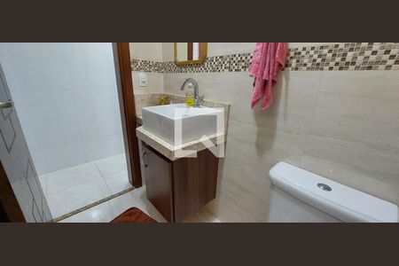 Casa à venda com 275m², 4 quartos e 2 vagasLavabo