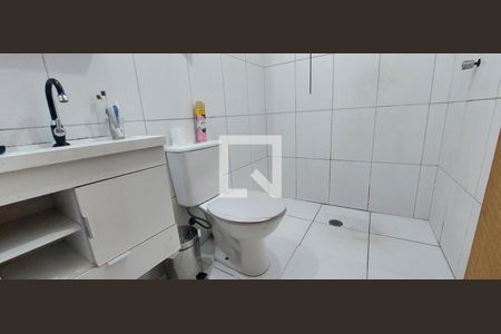 Casa à venda com 275m², 4 quartos e 2 vagasEdícula - Banheiro 