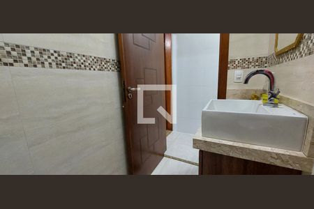 Casa à venda com 275m², 4 quartos e 2 vagasLavabo