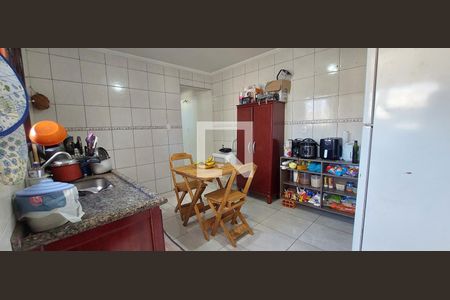 Casa à venda com 275m², 4 quartos e 2 vagasEdícula - Cozinha 