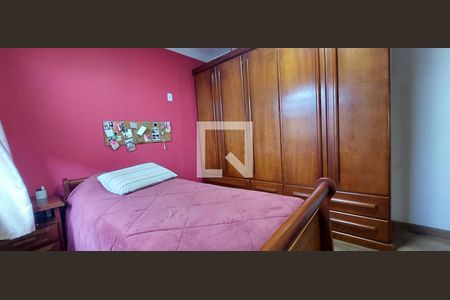 Casa à venda com 275m², 4 quartos e 2 vagasQuarto 3