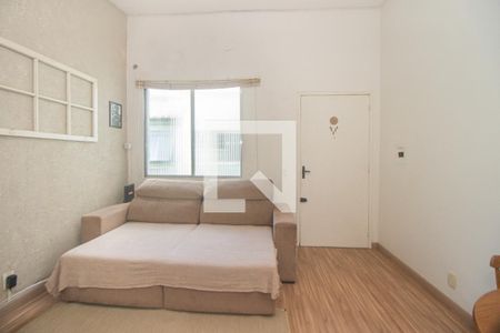 Apartamento à venda com 43m², 1 quarto e sem vaga Apartamento à venda com 43m², 1 quarto e sem vagaSala