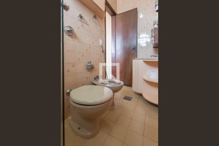 Apartamento à venda com 250m², 4 quartos e 1 vaga Apartamento à venda com 250m², 4 quartos e 1 vagaBanheiro do Quarto 3