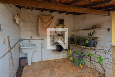 Apartamento à venda com 250m², 4 quartos e 1 vaga Apartamento à venda com 250m², 4 quartos e 1 vagaÁrea de Serviço