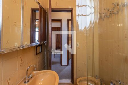 Apartamento à venda com 250m², 4 quartos e 1 vaga Apartamento à venda com 250m², 4 quartos e 1 vagaBanheiro