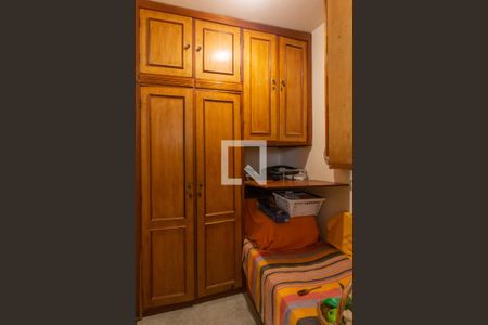 Apartamento à venda com 250m², 4 quartos e 1 vaga Apartamento à venda com 250m², 4 quartos e 1 vagaQuarto de Serviço