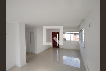 Sala de casa de condomínio à venda com 4 quartos, 128m² em Jacarepaguá, Rio de Janeiro