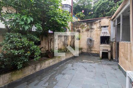 Casa à venda com 130m², 2 quartos e 1 vaga Casa à venda com 130m², 2 quartos e 1 vagaQuintal