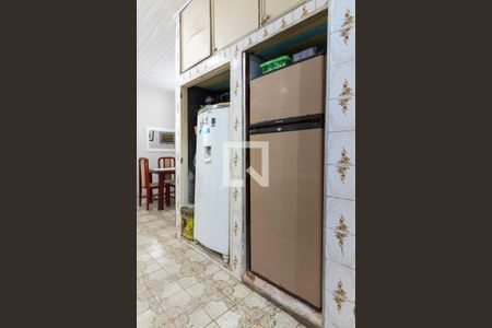 Casa à venda com 130m², 2 quartos e 1 vaga Casa à venda com 130m², 2 quartos e 1 vagaCozinha