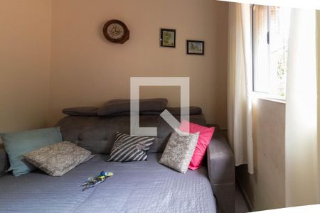 Sala de casa à venda com 2 quartos, 130m² em Jardim Peri Peri, São Paulo