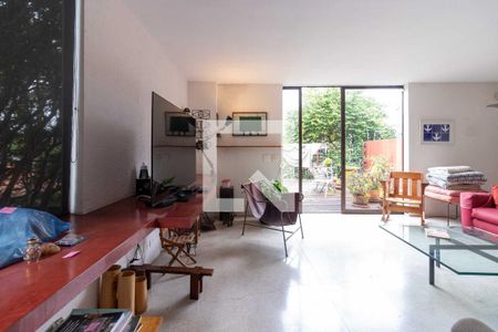 Sala de casa para alugar com 4 quartos, 400m² em Vila Pirajussara, São Paulo
