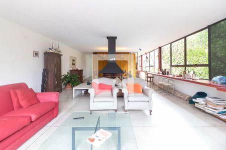 Sala de casa para alugar com 4 quartos, 400m² em Vila Pirajussara, São Paulo