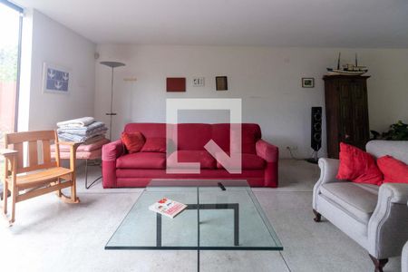 Sala de casa para alugar com 4 quartos, 400m² em Vila Pirajussara, São Paulo