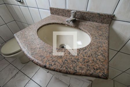 Casa à venda com 120m², 4 quartos e 2 vagasBanheiro da Suíte