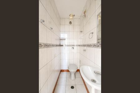 Casa à venda com 120m², 4 quartos e 2 vagasBanheiro de Serviço