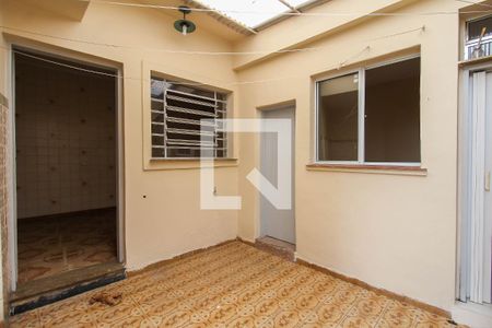 Casa à venda com 120m², 4 quartos e 2 vagasQuintal