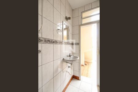 Casa à venda com 120m², 4 quartos e 2 vagasBanheiro de Serviço