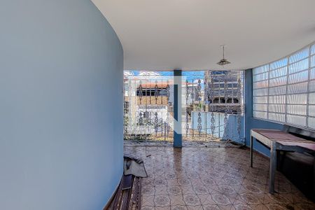 Casa à venda com 350m², 4 quartos e 4 vagasHall de entrada