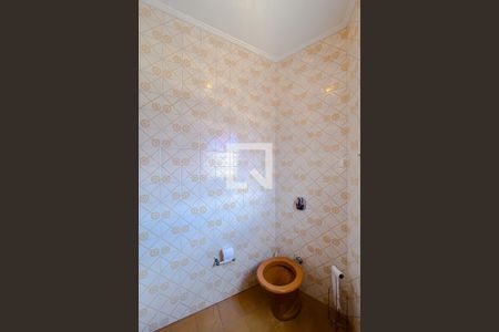 Casa à venda com 350m², 4 quartos e 4 vagasBanheiro Social