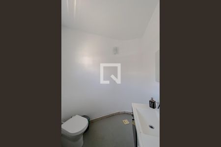 Casa à venda com 350m², 4 quartos e 4 vagasBanheiro (Casa 2)