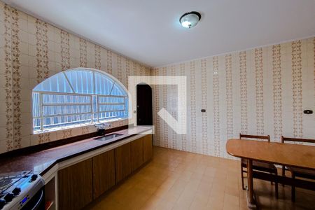 Casa à venda com 350m², 4 quartos e 4 vagasCozinha