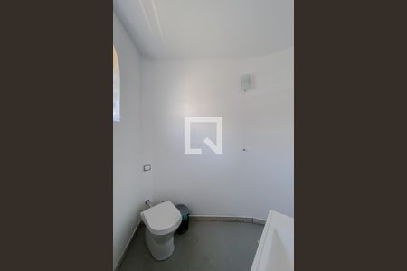 Casa à venda com 350m², 4 quartos e 4 vagasBanheiro (Casa 2)