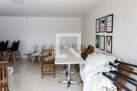 Apartamento para alugar com 42m², 2 quartos e 1 vagaÁrea comum - Salão de festas