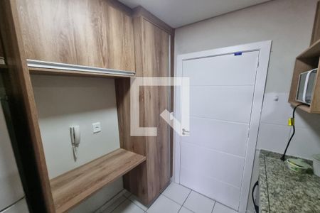 Cozinha de kitnet/studio para alugar com 1 quarto, 22m² em Iguatemi, Ribeirão Preto