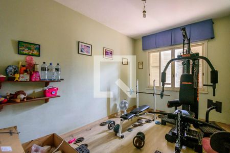 Casa à venda com 200m², 5 quartos e 4 vagasQuarto