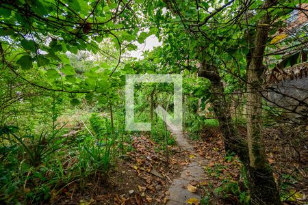 Casa à venda com 200m², 5 quartos e 4 vagasQuintal