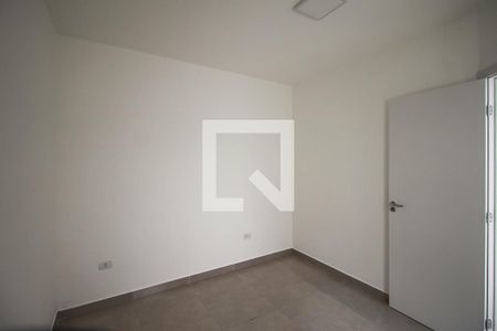Quarto 1 de apartamento para alugar com 2 quartos, 45m² em Vila Graciosa, São Paulo