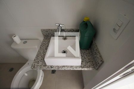 Apartamento para alugar com 45m², 2 quartos e sem vagaBanheiro