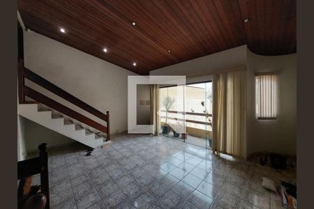 Casa à venda com 3 quartos, 149m² em Vila Gumercindo, São Paulo
