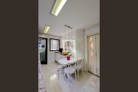 Apartamento para alugar com 104m², 3 quartos e 2 vagasCozinha