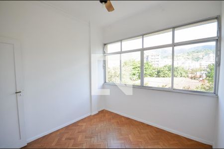 Quarto 1 de apartamento à venda com 2 quartos, 75m² em Grajau, Rio de Janeiro