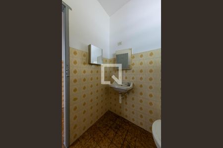 Banheiro de casa para alugar com 1 quarto, 50m² em Vila Alpina, São Paulo