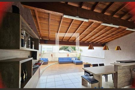 Casa à venda com 217m², 3 quartos e 3 vagas