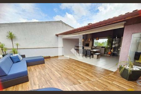Casa à venda com 217m², 3 quartos e 3 vagas