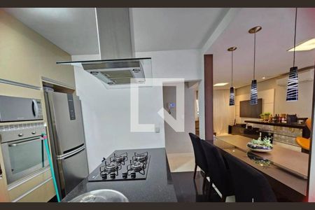 Casa à venda com 217m², 3 quartos e 3 vagas