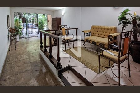 Apartamento à venda com 76m², 2 quartos e 1 vagaFachada e portaria