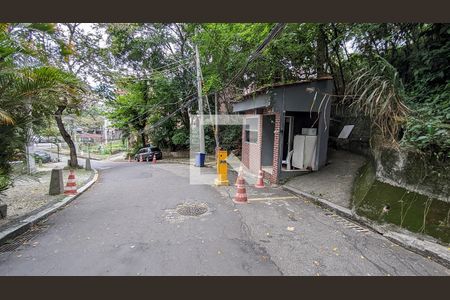 Apartamento à venda com 76m², 2 quartos e 1 vagaFachada e portaria