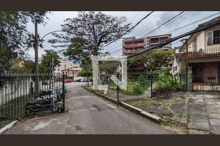 Apartamento à venda com 76m², 2 quartos e 1 vagaFachada e portaria