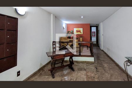 Apartamento à venda com 76m², 2 quartos e 1 vagaFachada e portaria