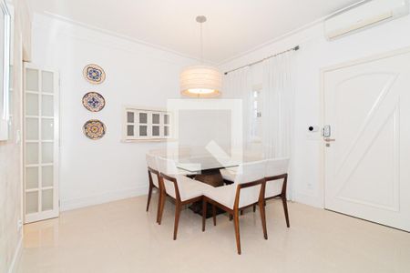 Casa à venda com 3 quartos, 225m² em Parque Vitória, São Paulo