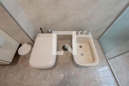 Apartamento à venda com 167m², 4 quartos e sem vagaBanheiro