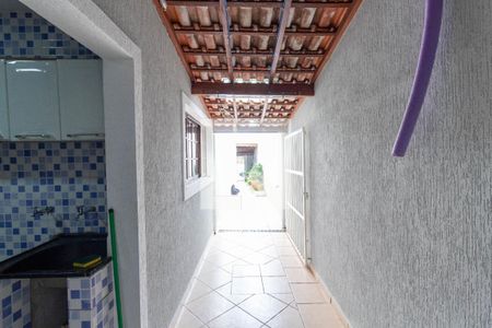 Casa à venda com 120m², 3 quartos e 2 vagasCorredor
