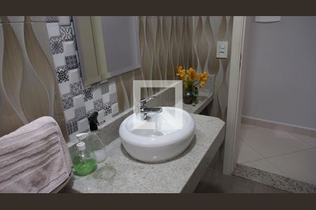 Casa à venda com 230m², 3 quartos e 5 vagasBanheiro